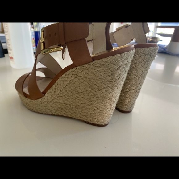 Michael Kors Giovanna brown leather wedge - Picture 5 of 6